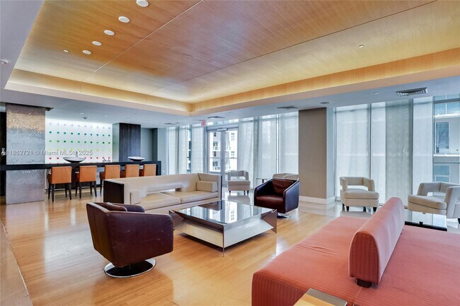 Building Photo - 500 Brickell Ave