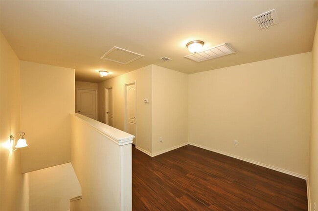 Building Photo - 5610 Montevista Dr