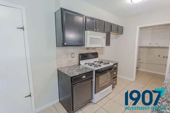Building Photo - Charming 3-Bedroom Home in Moore with Spac...