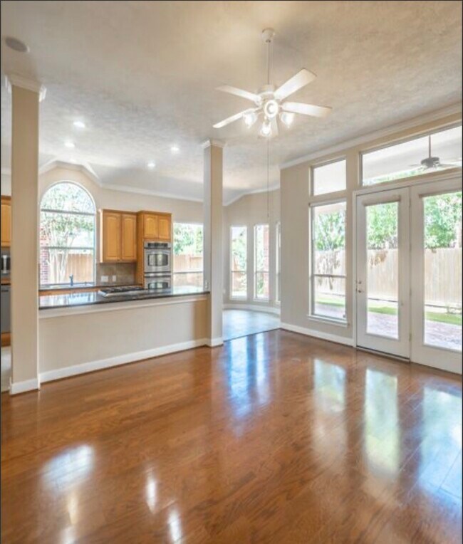 Building Photo - 5019 Shining Creek Ct