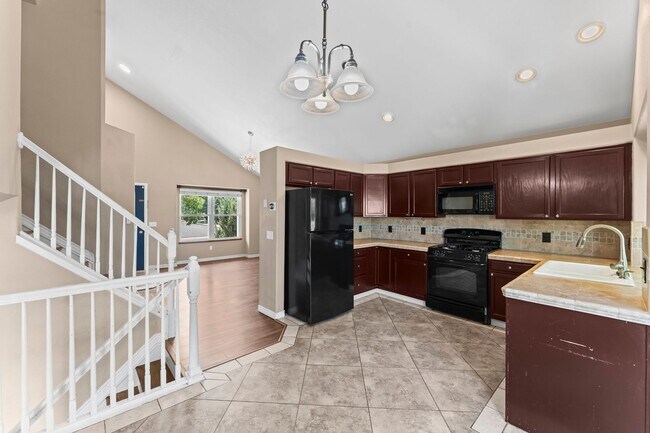 Building Photo - Beautiful 4 Bedroom Broadmoor Glen home - (D12 Schools)