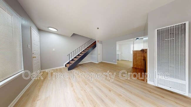 Primary Photo - 625 F St