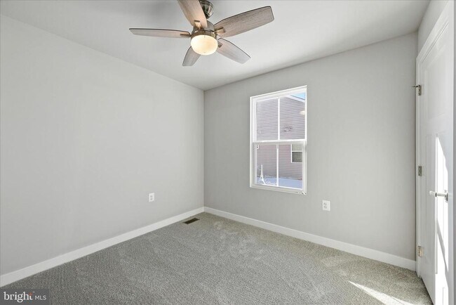 Building Photo - 313 Switchgrass Ct