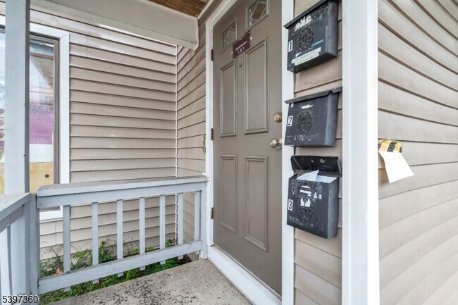 Building Photo - 1595 E 2nd St