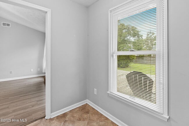 Building Photo - 7313 Pebblebrook Dr