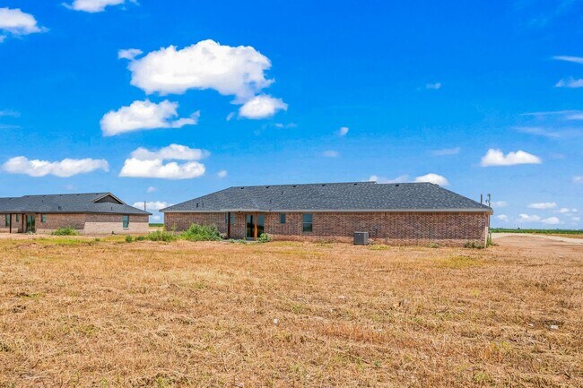 Building Photo - New Construction Home In Idalou ISD!