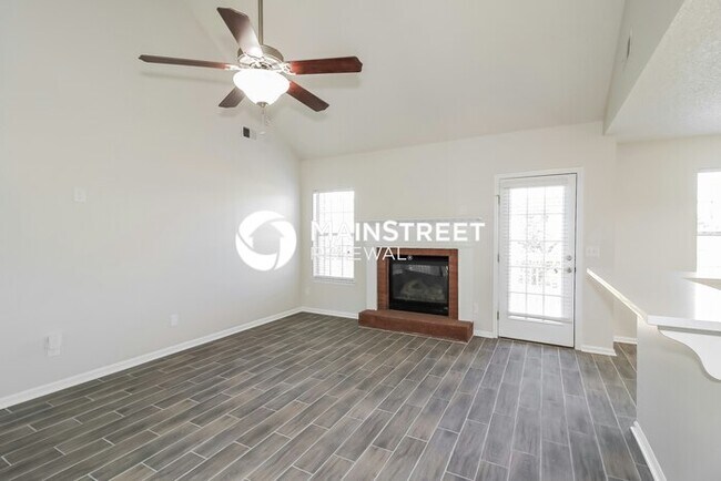 Building Photo - 4 Bedroom Pet-Friendly Home in REX, GA with Main Street Renewal