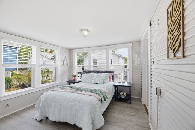 Building Photo - 1415 W Reconciliation Way