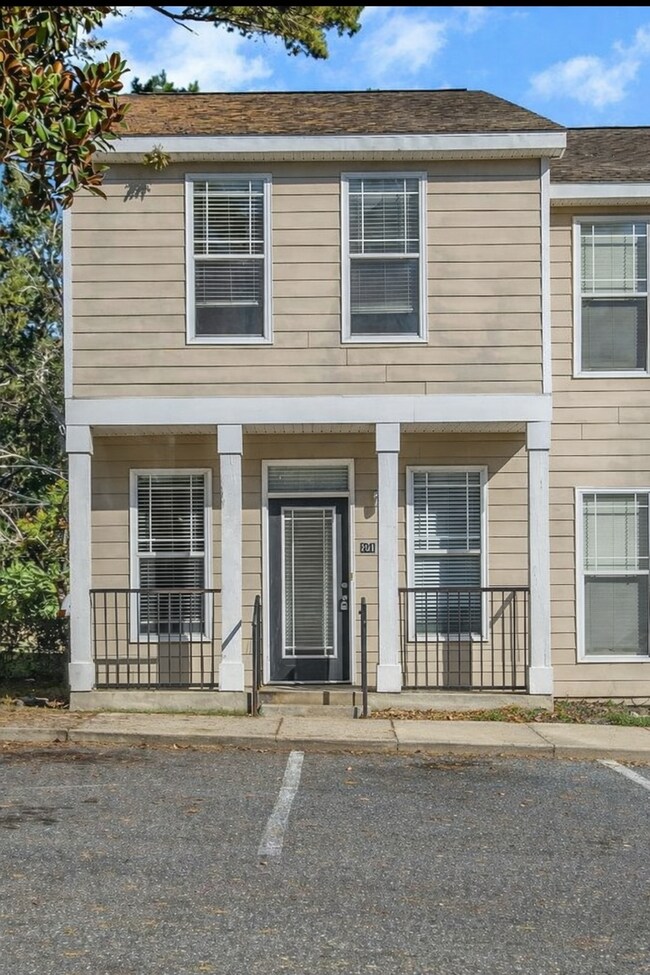 Building Photo - 2400 Fred Smith Rd