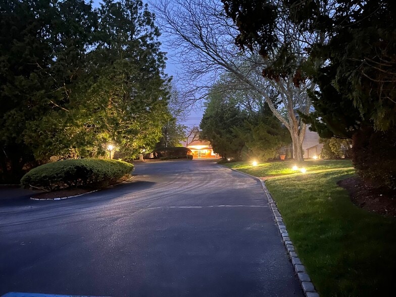 Building Photo - 221 Mill Rd