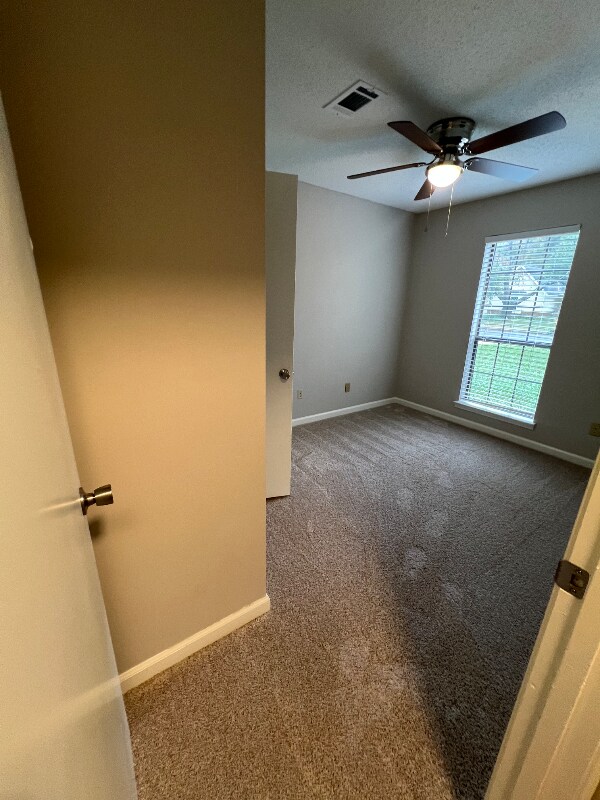 Building Photo - 7358 Country Side Rd