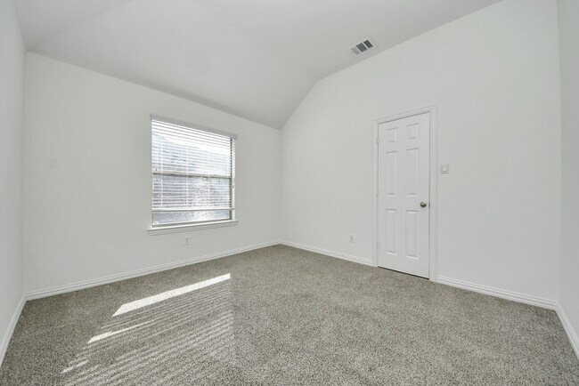 Building Photo - 17222 Red Oak Bend Dr