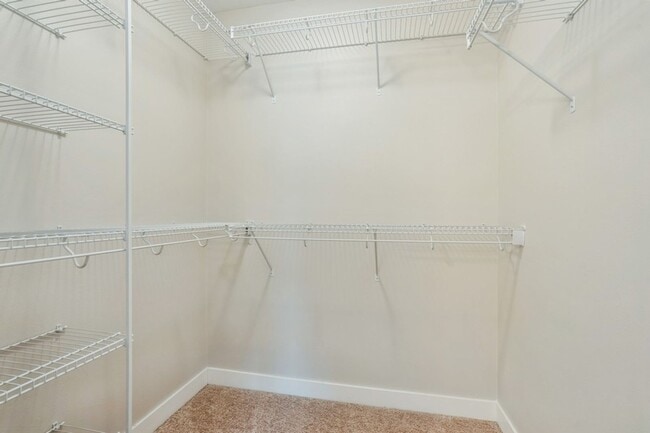 Building Photo - TERRIFIC LOCATION!!  2 Bedroom, 2 Bathroom Townhome in Ankeny