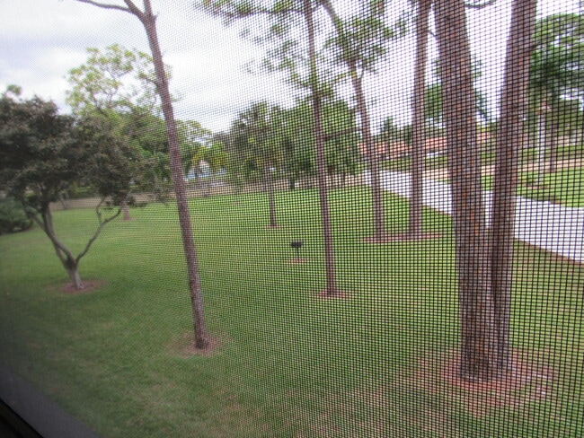 Building Photo - 703 Sunny Pine Way