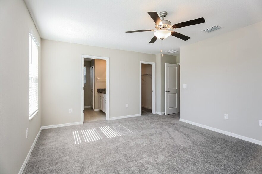 Building Photo - 7305 Spring Snowflake Ave