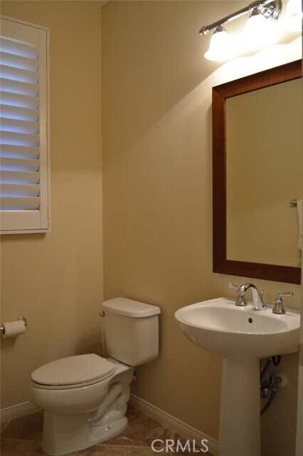 Building Photo - 42 Bianco