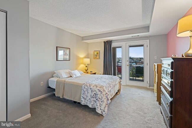 Building Photo - 1040 Deer Ridge Dr