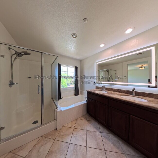 Building Photo - 4031 Cey Ct