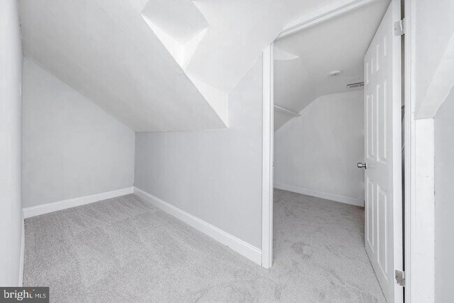 Building Photo - 534 Blanchard Ave