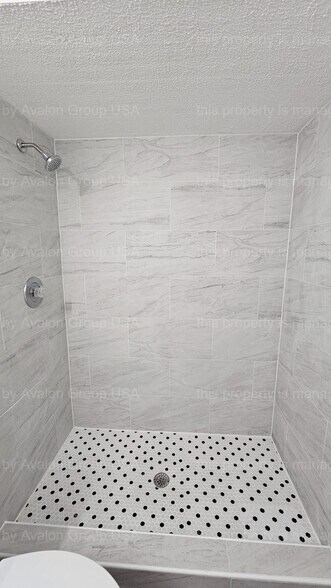 Building Photo - 3545 Villa Pl