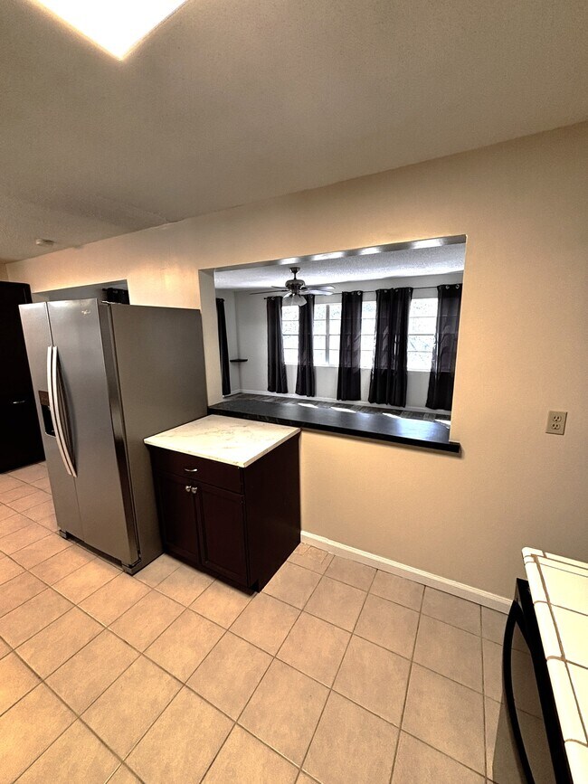 Building Photo - 1134 SE 3rd St