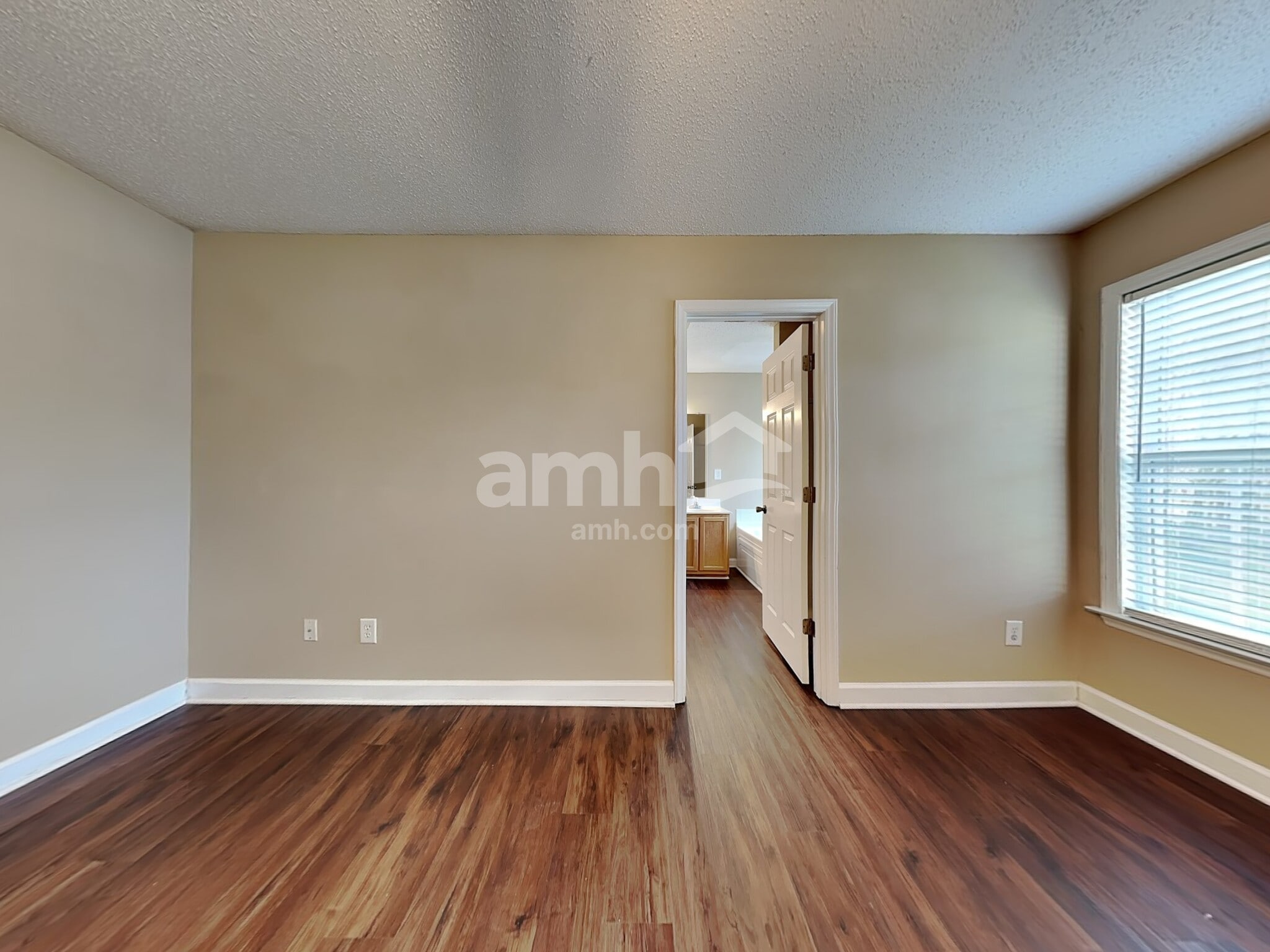 Building Photo - 125 Fiddlers Run Ct