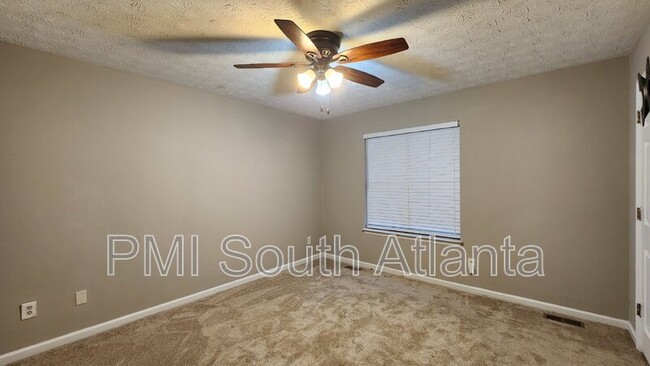 Building Photo - 3504 Lee Ct