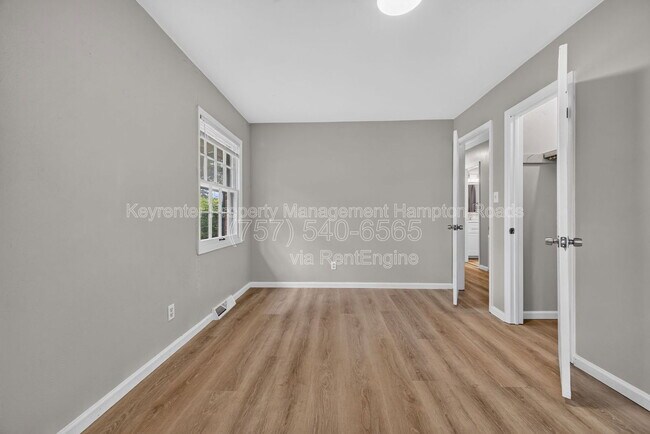 Building Photo - 4503 Leeward Dr