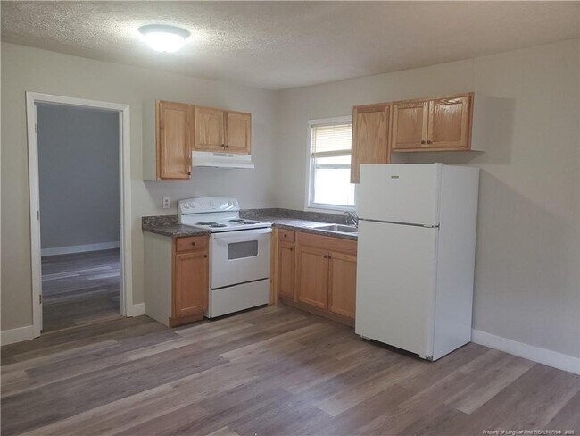 Building Photo - 121 Bogard Cir