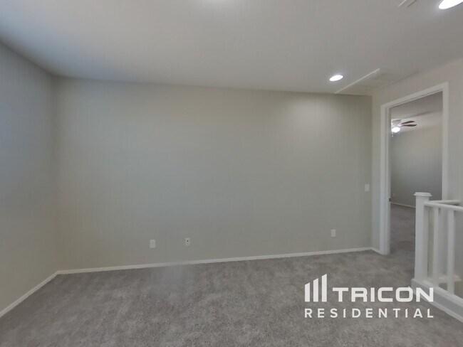 Building Photo - 12226 W Chase Ln