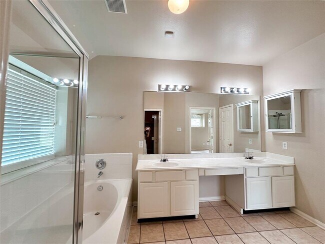 Building Photo - 11815 Champions Grove Ln