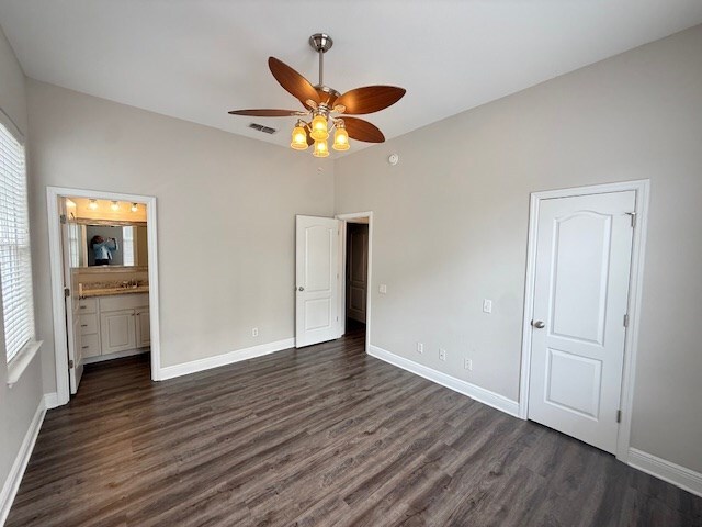 Building Photo - 307 Summercreek Cove