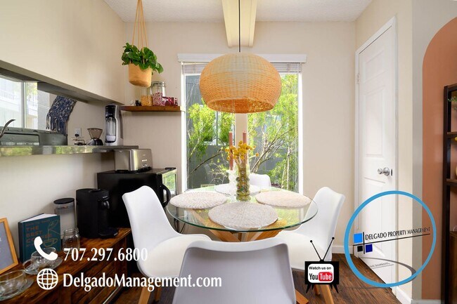 Building Photo - Sausalito living in this 2bd/2ba hillside ...