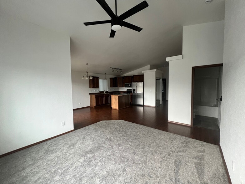 Building Photo - 7942 W Kayak Ct