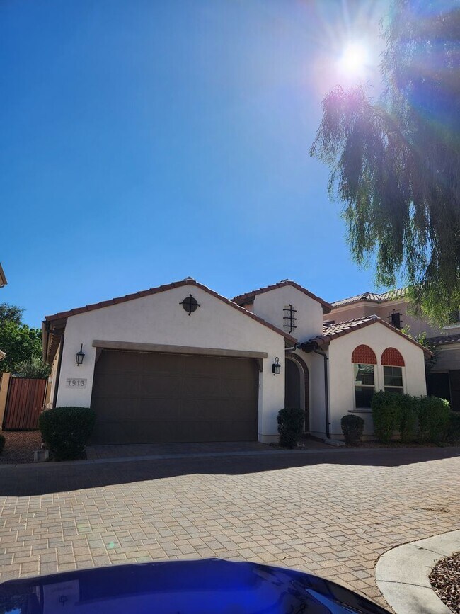 Building Photo - 3bd 2 ba Home in Balboa Way Chandler