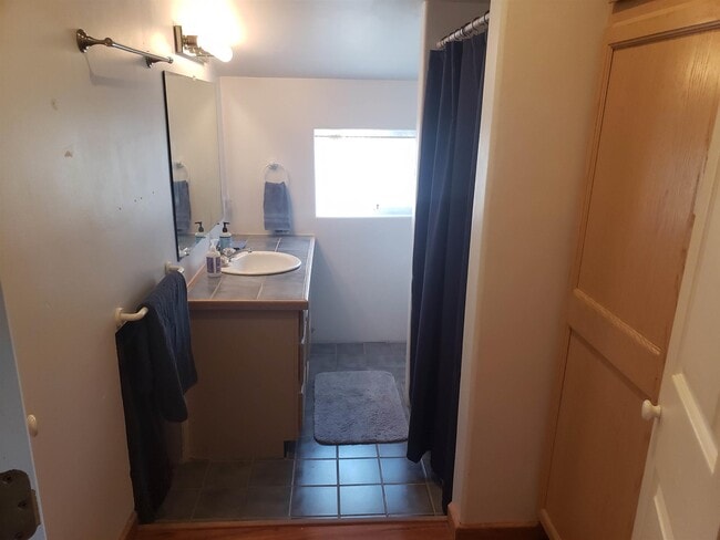 Building Photo - 1021 Ute Dr