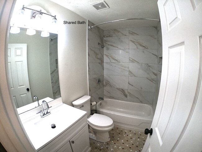 Building Photo - 2672 Suzanne Ln