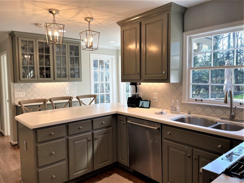 Building Photo - 4044 Emma Ln NE