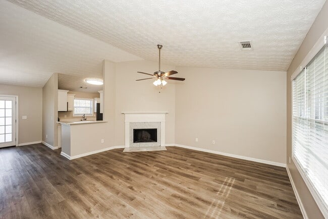 Building Photo - 45 Weldon Pl