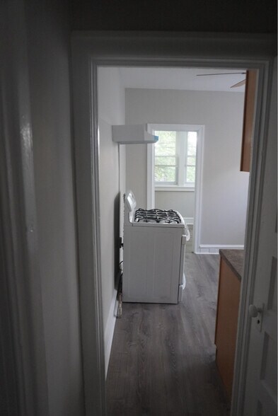 Building Photo - 5953 Chester Ave