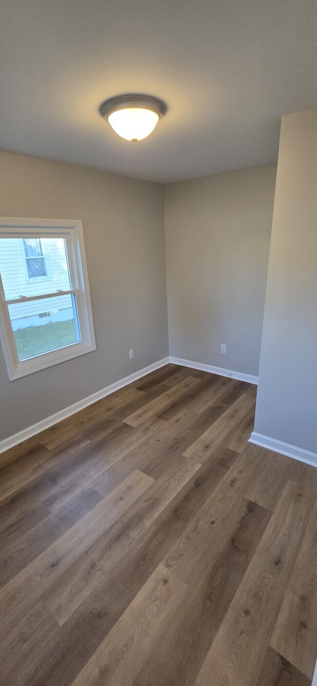 Building Photo - 2503 Cornell Dr NW
