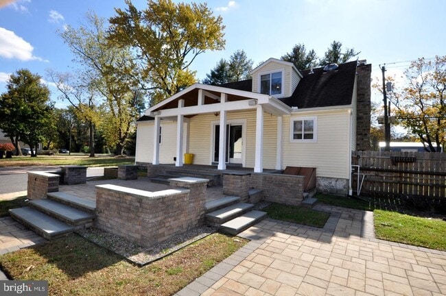 Building Photo - 154 Old Marlton Pike