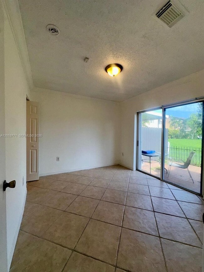 Building Photo - 15334 SW 36th Terrace