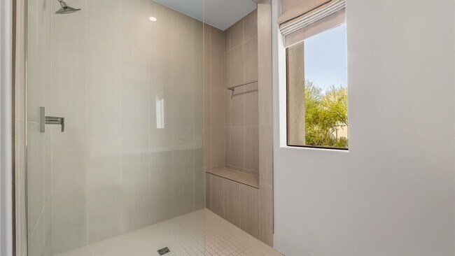 Building Photo - 406 Solitude Peak Ln