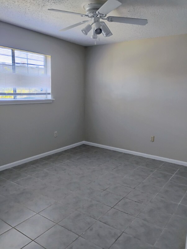 Building Photo - 1714 Cedar Lake Dr