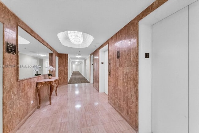 Building Photo - 700 Biltmore Way