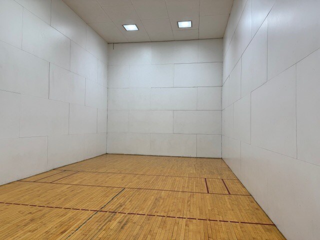 Building Photo - 211 E Ohio St