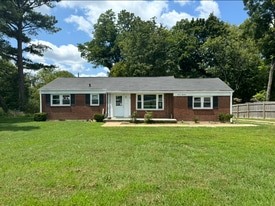 Building Photo - 1119 Nashville Hwy