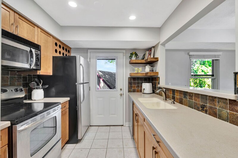 Building Photo - 530 Tusculum Ave