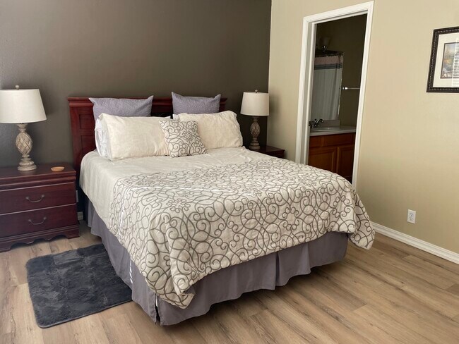 Building Photo - 1158 E 6600 S